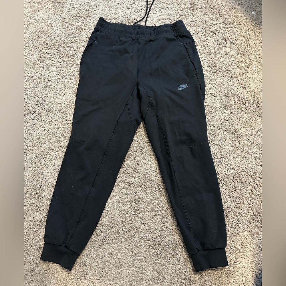 Nike tech joggers